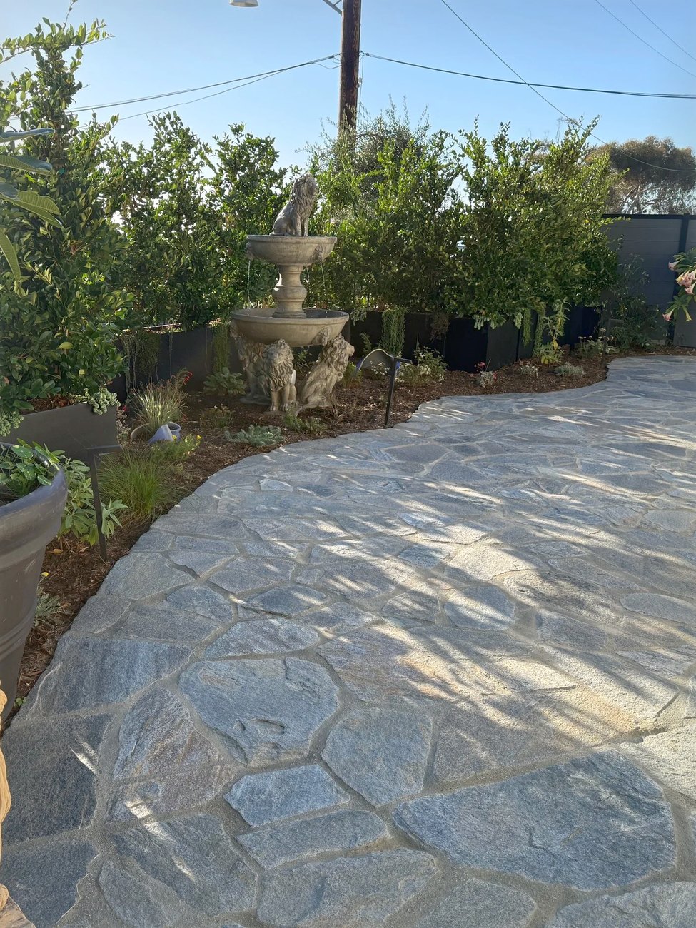 Flagstone, laid to a curve